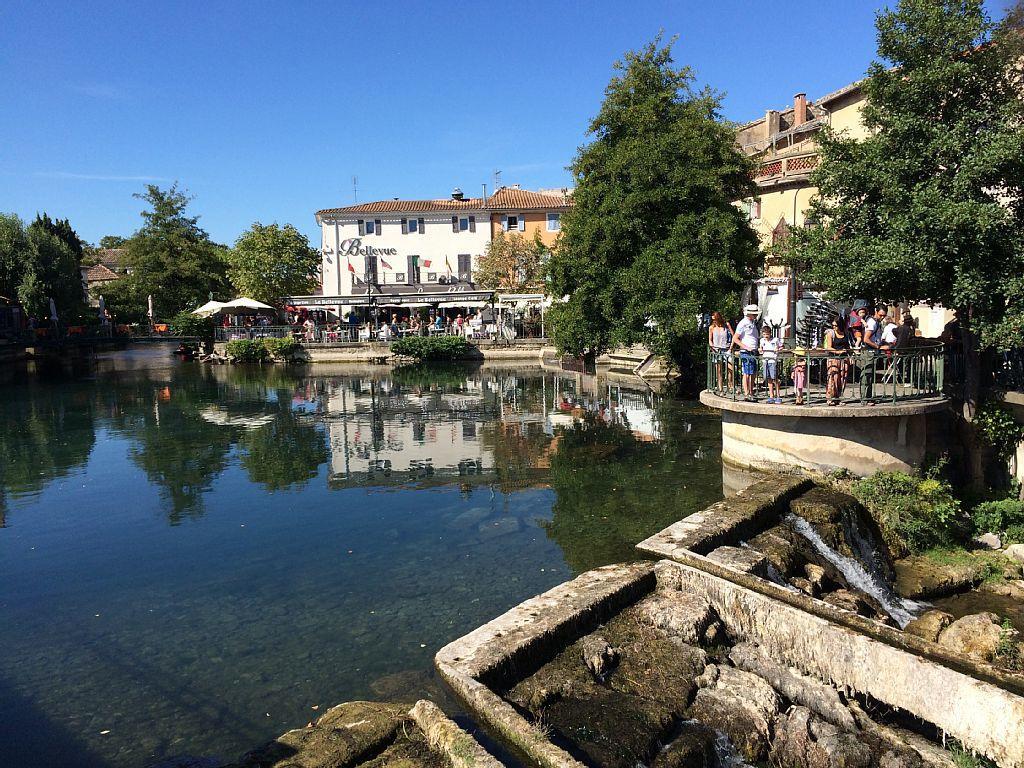 Studio De Charme Avec Sa Terrasse En Plein Coeur De Ville L'Isle-sur-la-Sorgue Exterior photo
