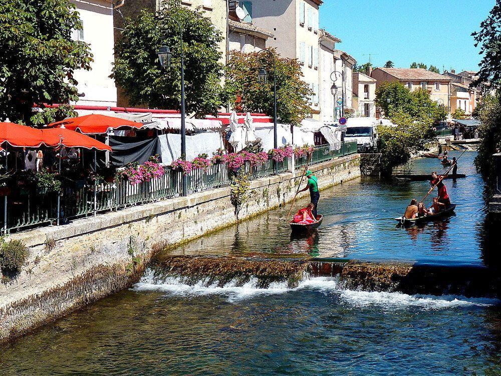 Studio De Charme Avec Sa Terrasse En Plein Coeur De Ville L'Isle-sur-la-Sorgue Exterior photo